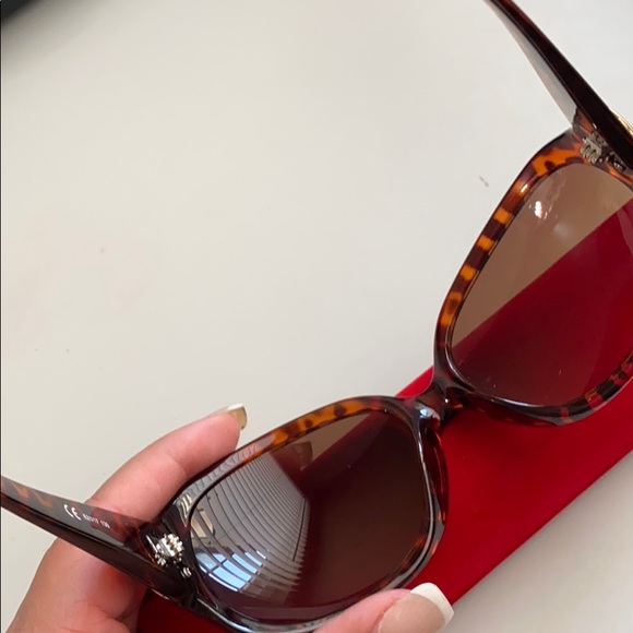 Sunglasses - Picture 5 of 8